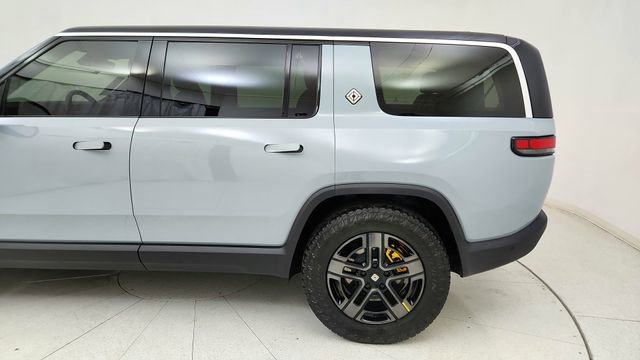 Used 2024 Rivian R1S Adventure image 10