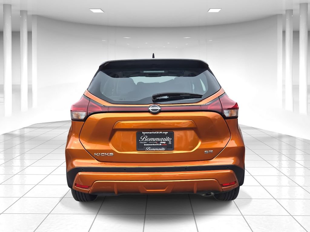 Used 2023 Nissan Kicks SR w/ SR Premium Package image 4