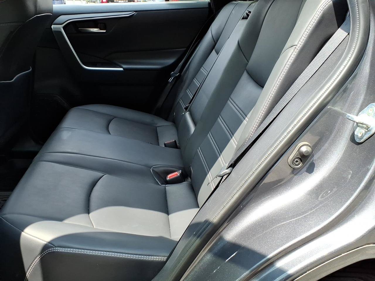 Used 2020 Toyota RAV4 XLE Premium w/ Carpet Mat Package FWD image 8