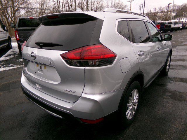 Used 2017 Nissan Rogue SV image 9