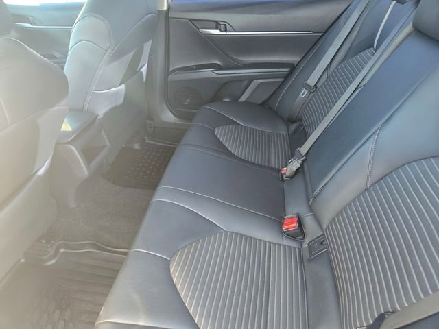 Used 2019 Toyota Camry SE w/ Accessory Appearance Package image 15