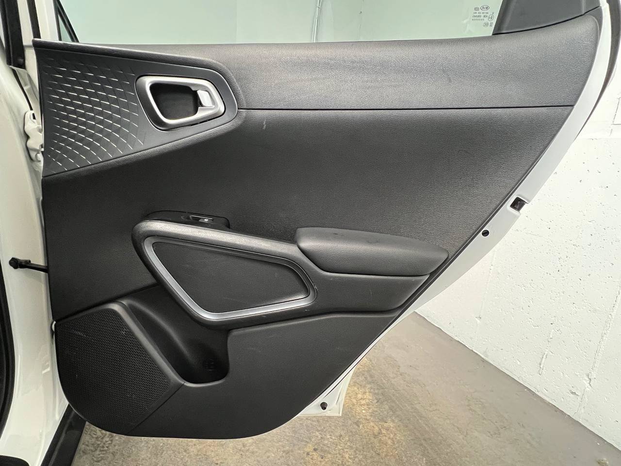 Used 2020 Kia Soul S FWD image 13