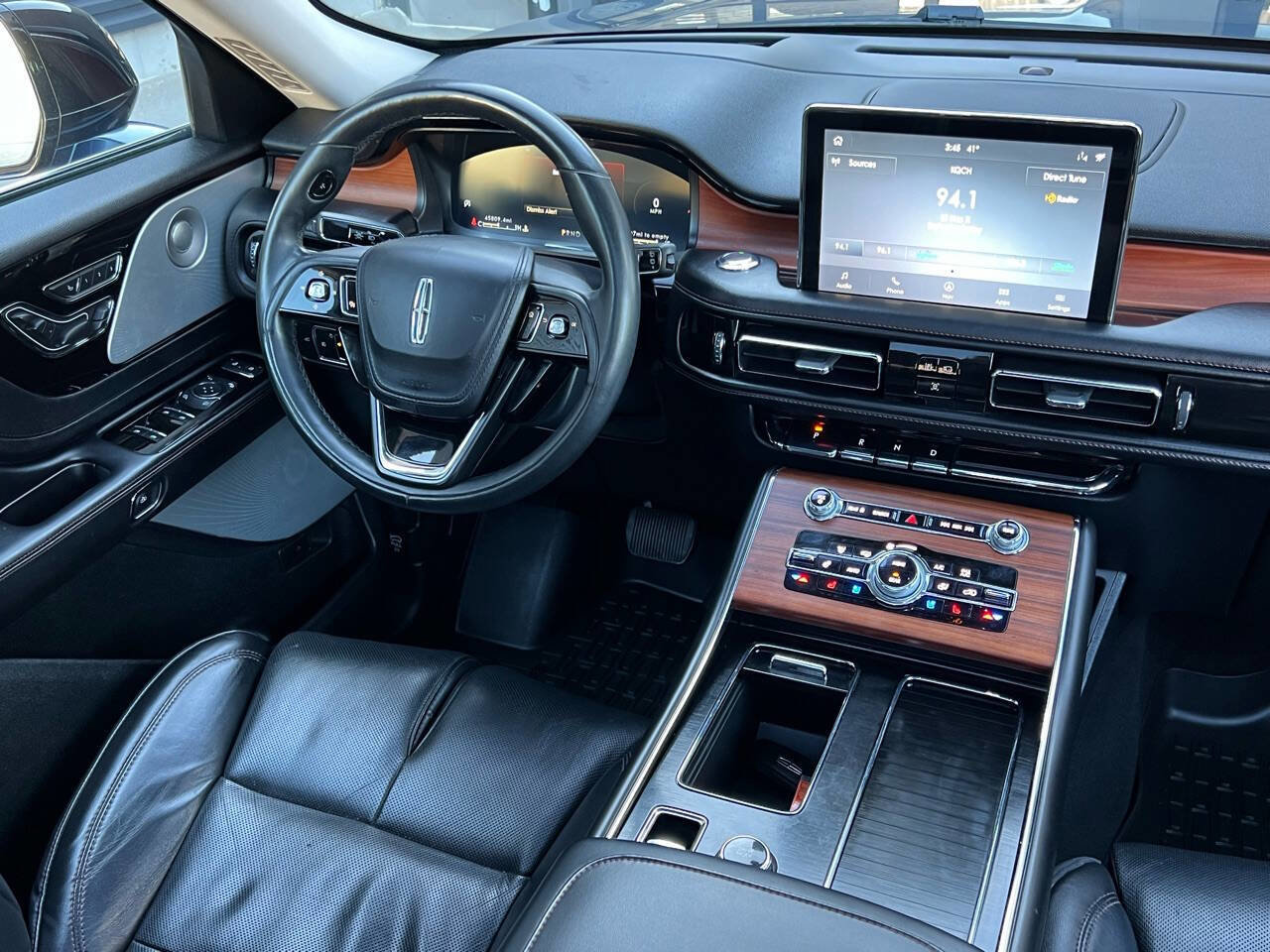 Used 2020 Lincoln Aviator Reserve w/ Equipment Group 202A AWD/4WD image 25