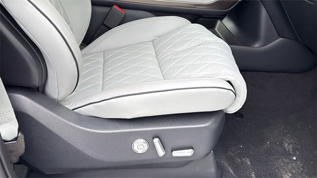 New 2026 Lincoln Navigator L Black Label image 9