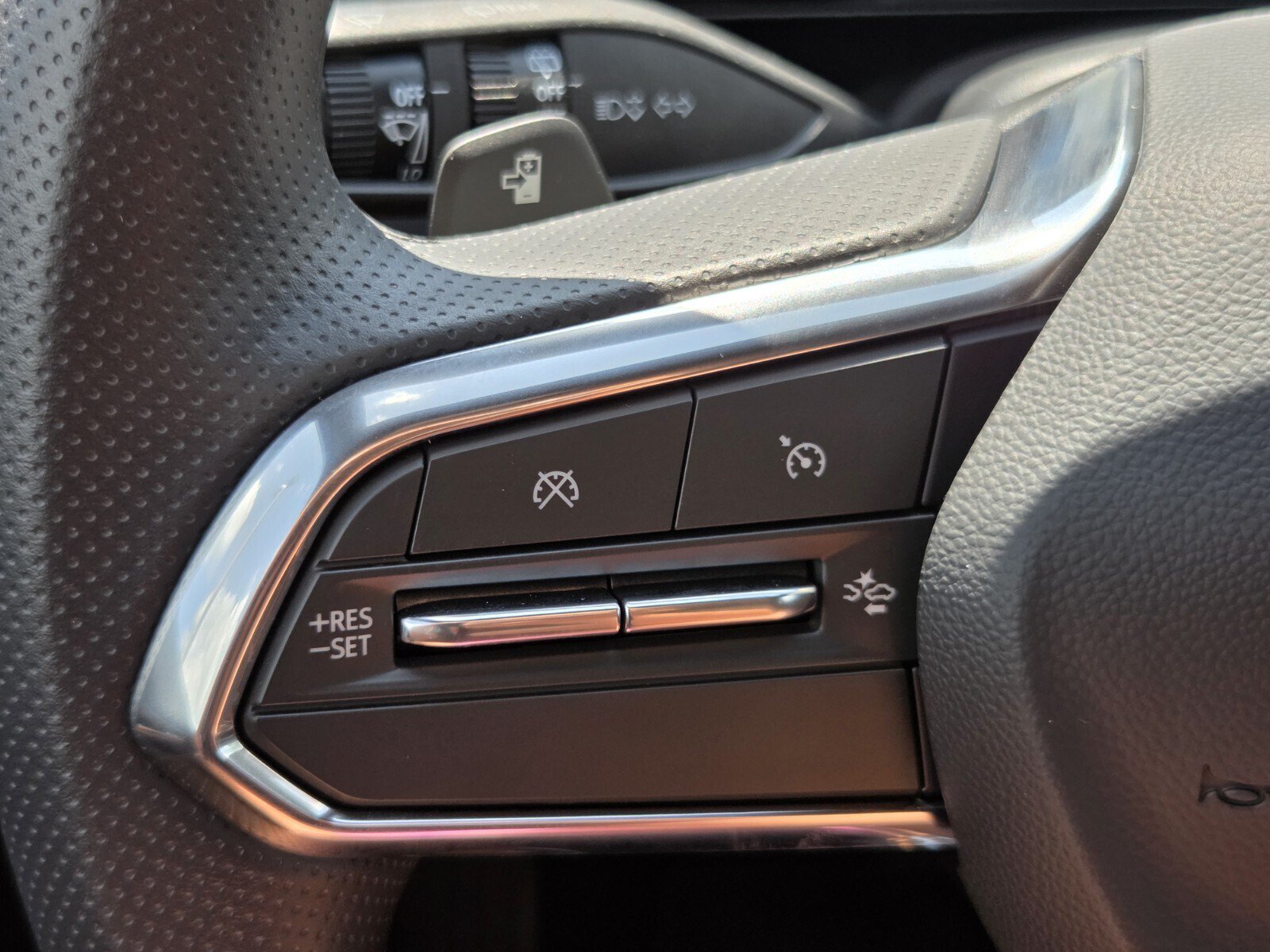 New 2026 Chevrolet Equinox EV LT FWD image 13