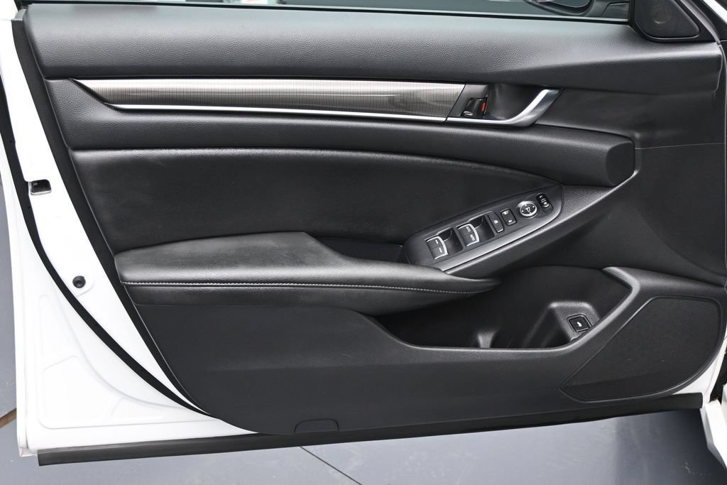 Used 2020 Honda Accord Sport image 9