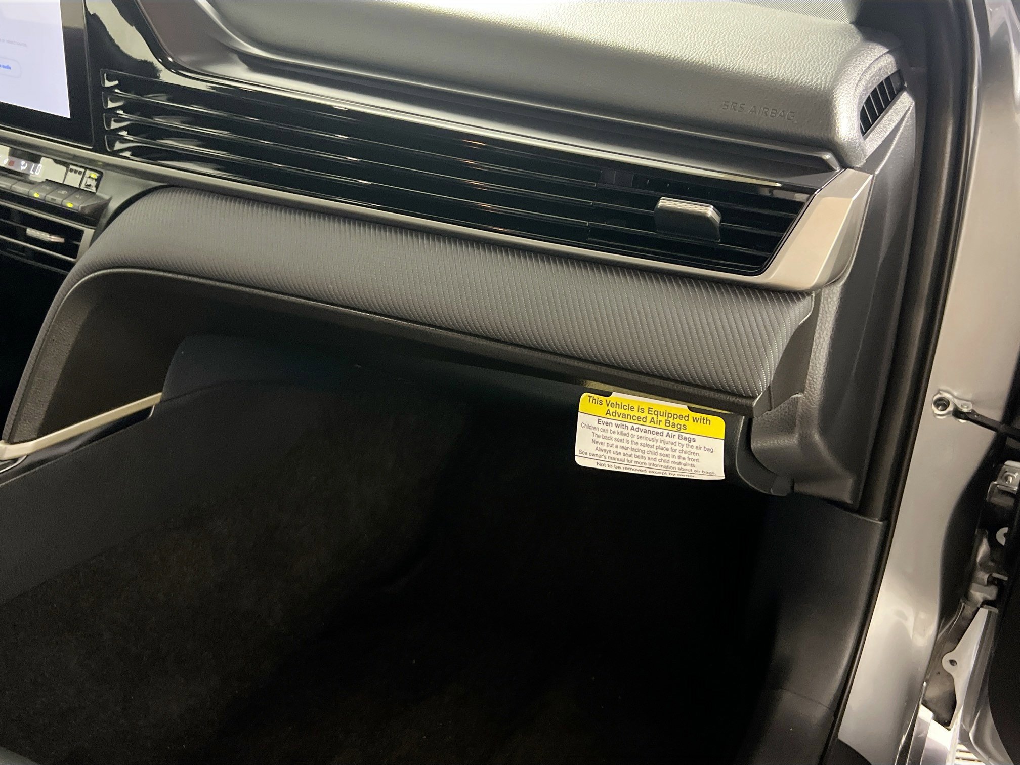 Used 2026 Toyota Camry SE w/ Convenience Package FWD image 35