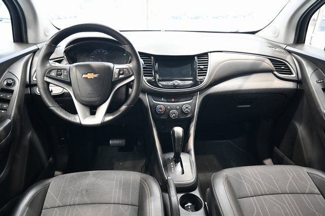 Used 2022 Chevrolet Trax LT w/ Sport Edition image 12