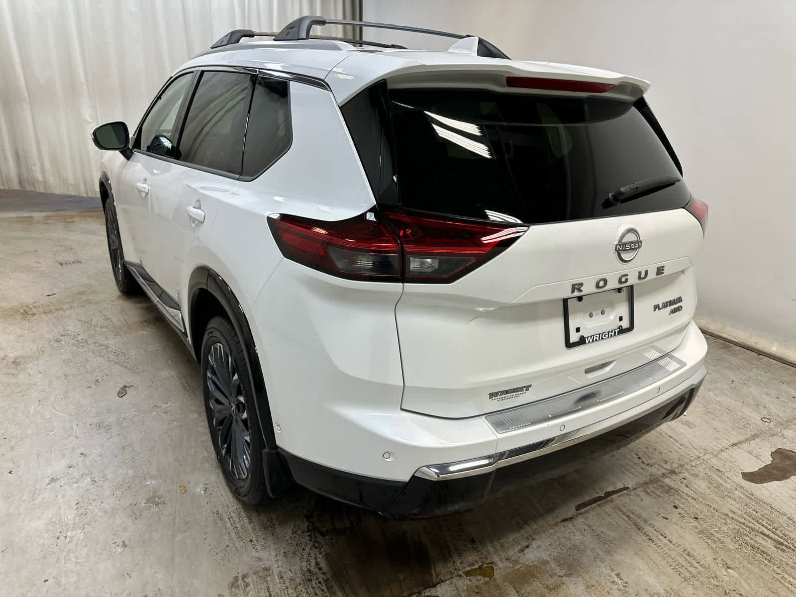 Certified 2025 Nissan Rogue Platinum image 2