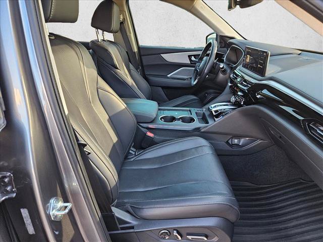 Used 2025 Acura MDX w/ Technology Package FWD image 17