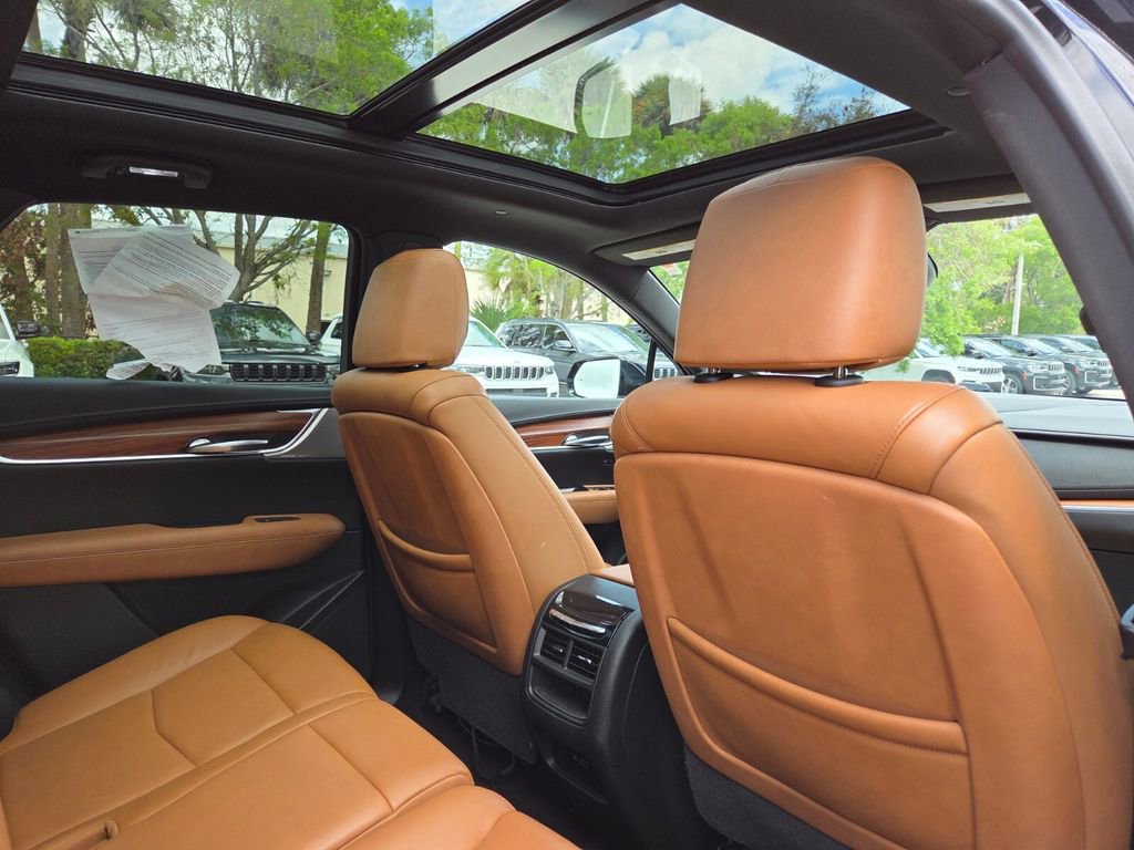 Used 2020 Cadillac XT5 Premium Luxury FWD image 12