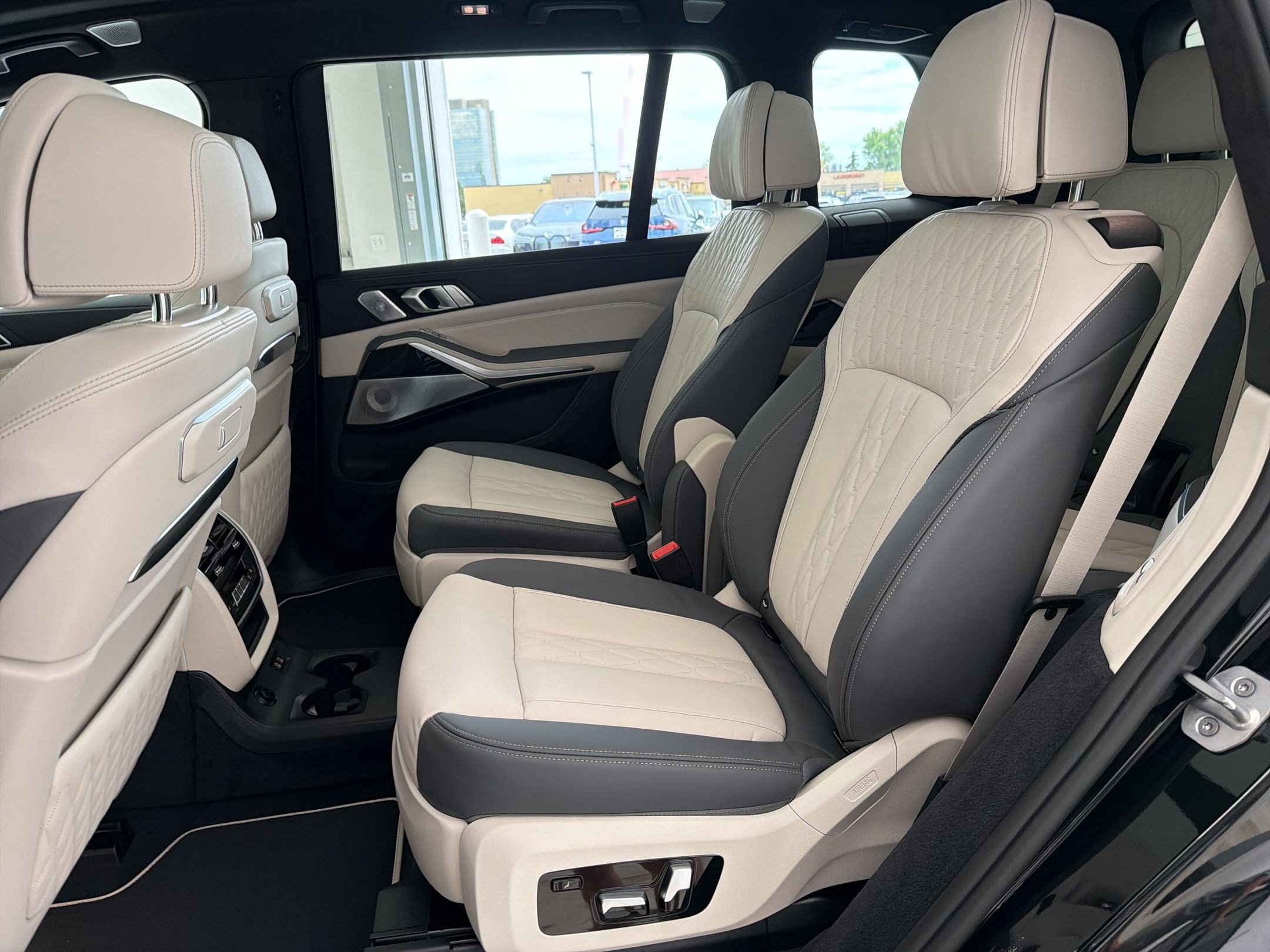 New 2026 BMW ALPINA XB7 AWD/4WD image 15