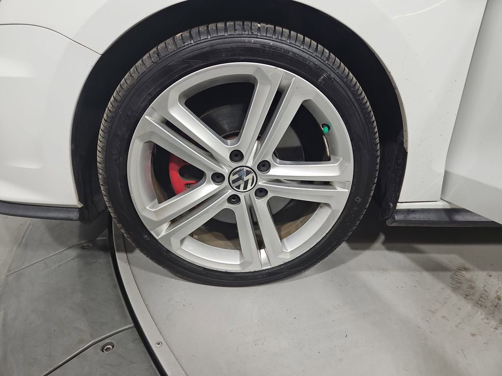 Used 2017 Volkswagen Jetta GLI image 26