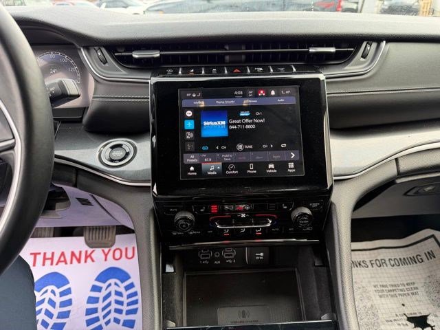 Used 2022 Jeep Grand Cherokee L Laredo image 18