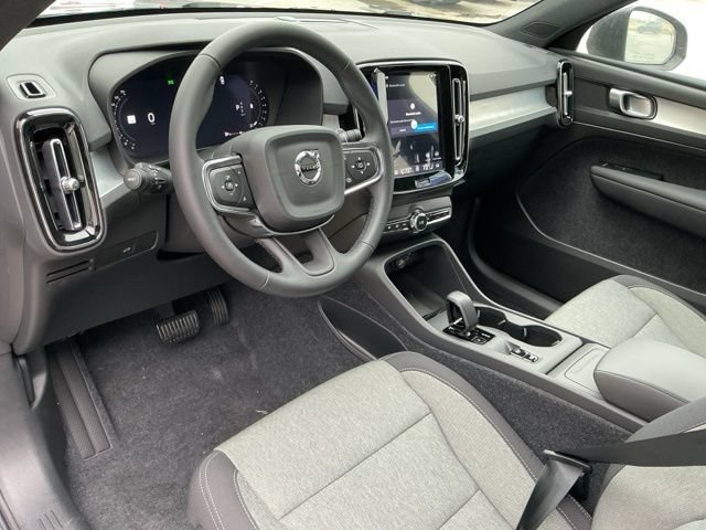 New 2026 Volvo XC40 B4 Core FWD image 23