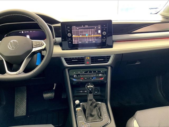 New 2026 Volkswagen Taos SEL image 8