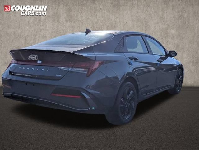New 2026 Hyundai Elantra SEL FWD image 8