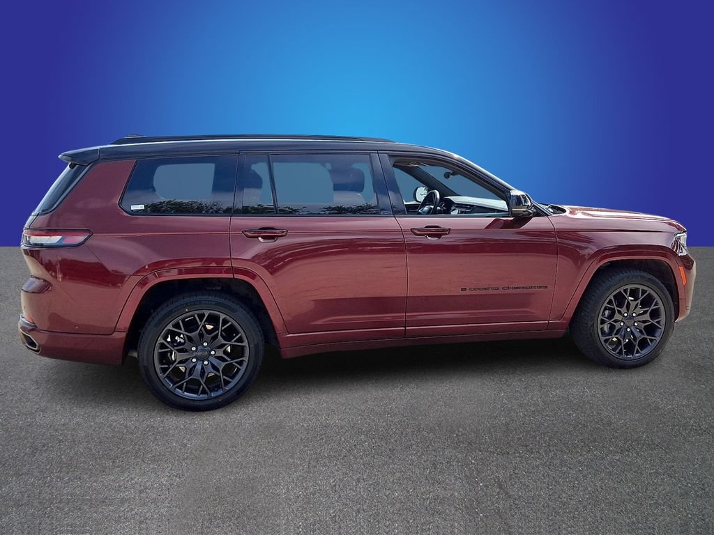 Used 2023 Jeep Grand Cherokee L Summit w/ High Altitude Package AWD/4WD image 7