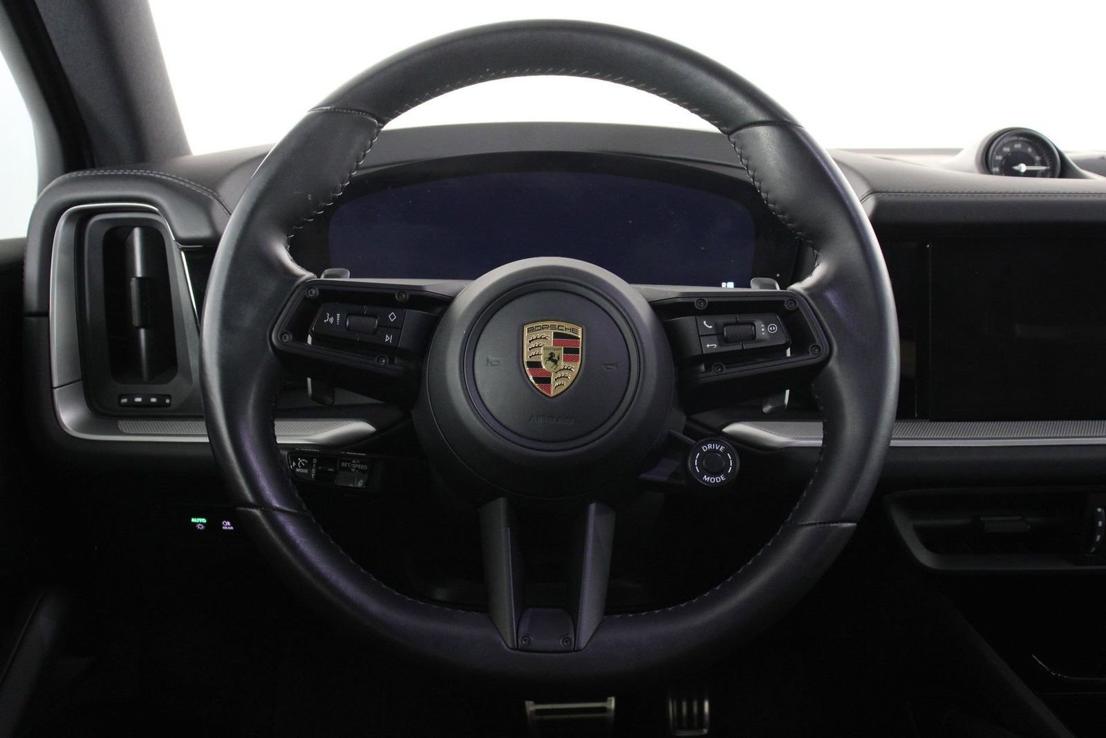 Certified 2025 Porsche Cayenne S AWD/4WD image 12