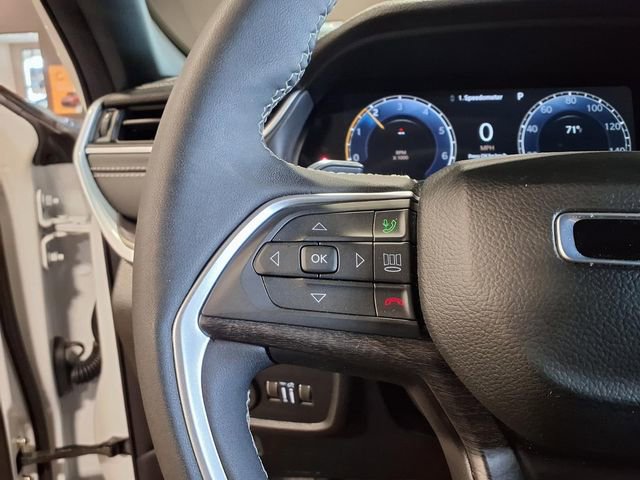 Used 2025 Jeep Grand Cherokee L Limited AWD/4WD image 20