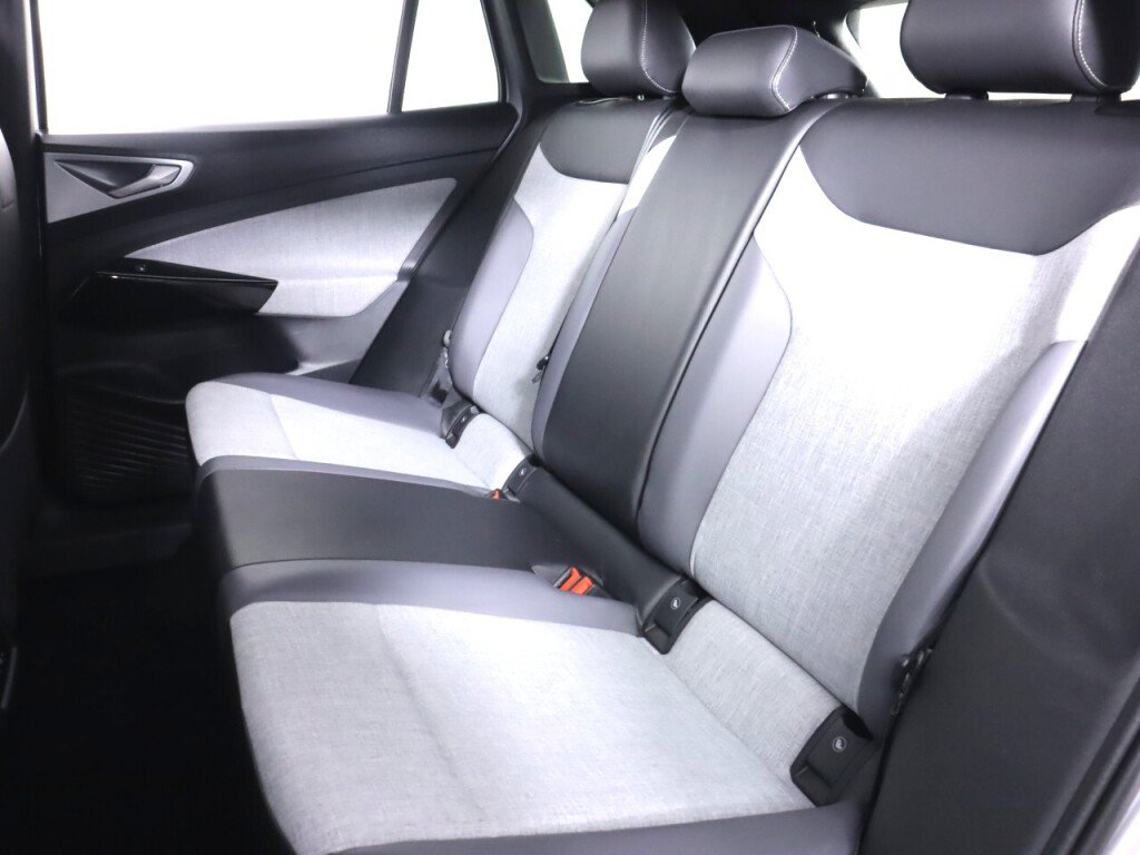 Used 2023 Volkswagen ID.4 Pro AWD/4WD image 29