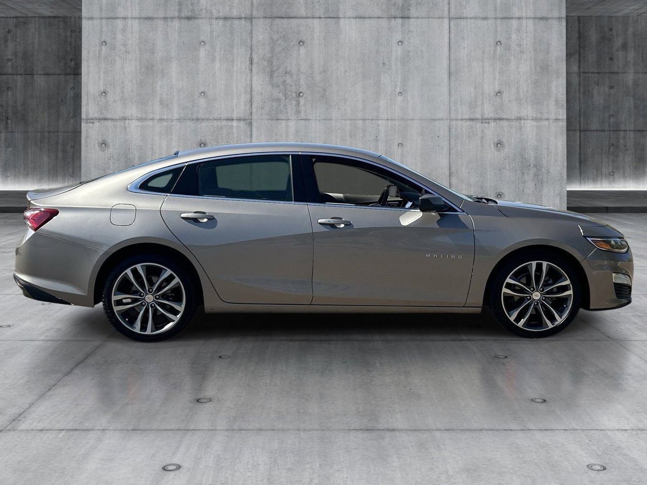 Used 2022 Chevrolet Malibu LT FWD image 6