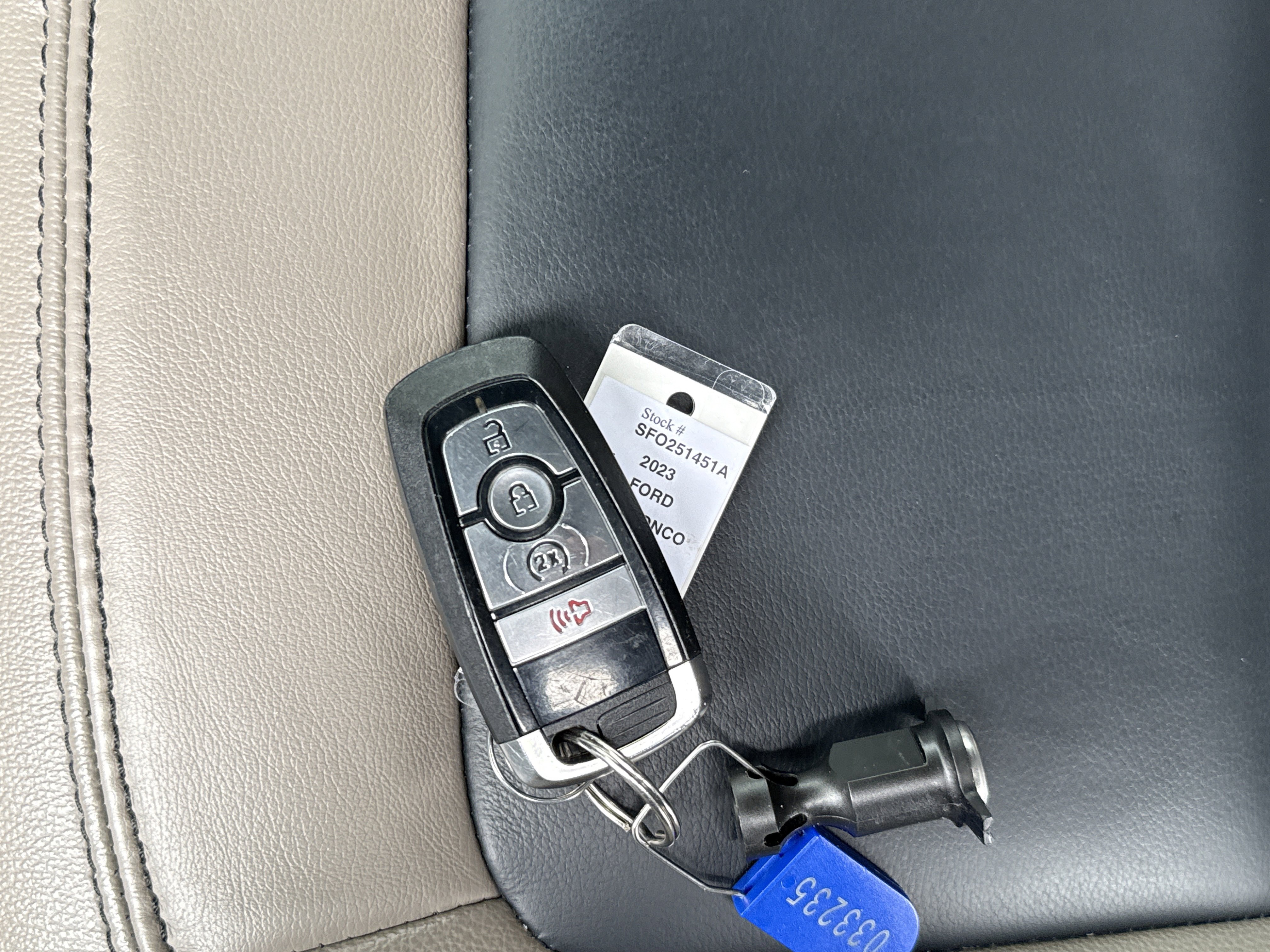 Used 2023 Ford Bronco Wildtrak image 31