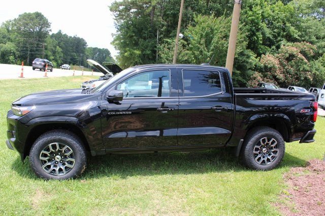 New 2025 Chevrolet Colorado Z71 w/ Technology Package AWD/4WD image 3