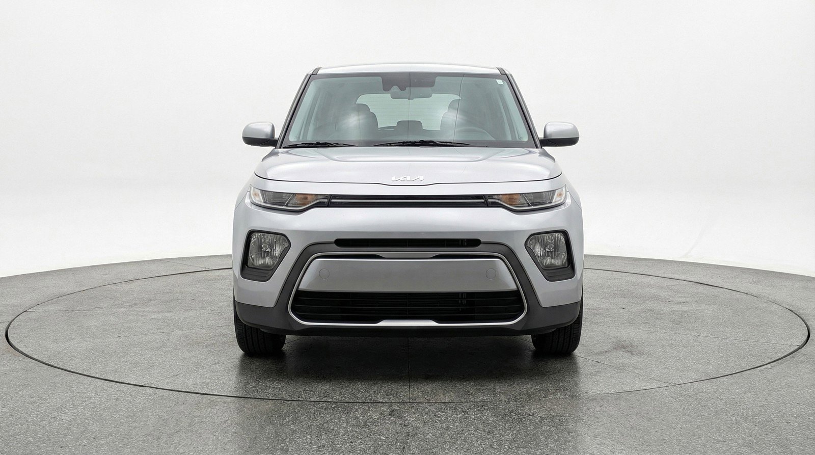 Used 2025 Kia Soul LX w/ LX Technology Package FWD image 2