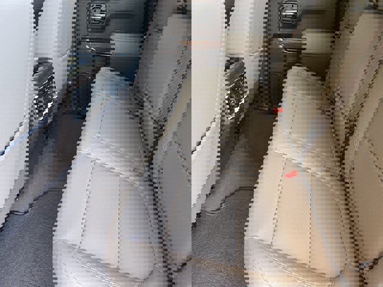 Used 2021 GMC Sierra 1500 SLT image 28