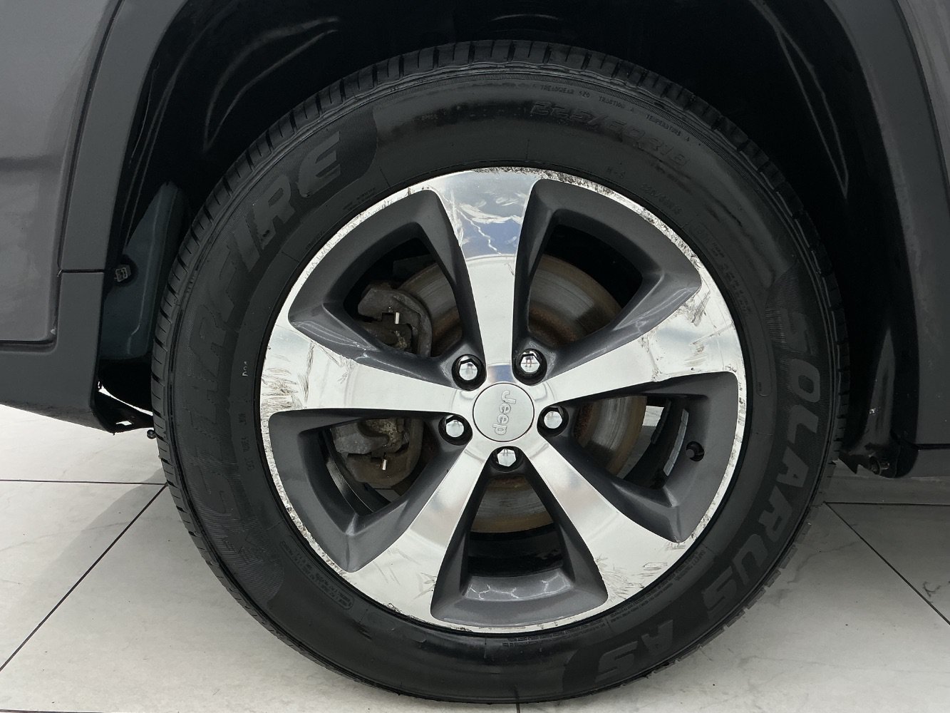 Used 2019 Jeep Cherokee Limited AWD/4WD image 47