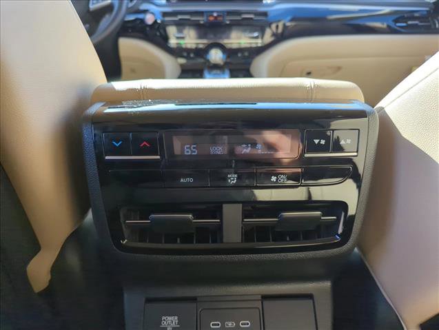 Used 2025 Acura MDX FWD image 19