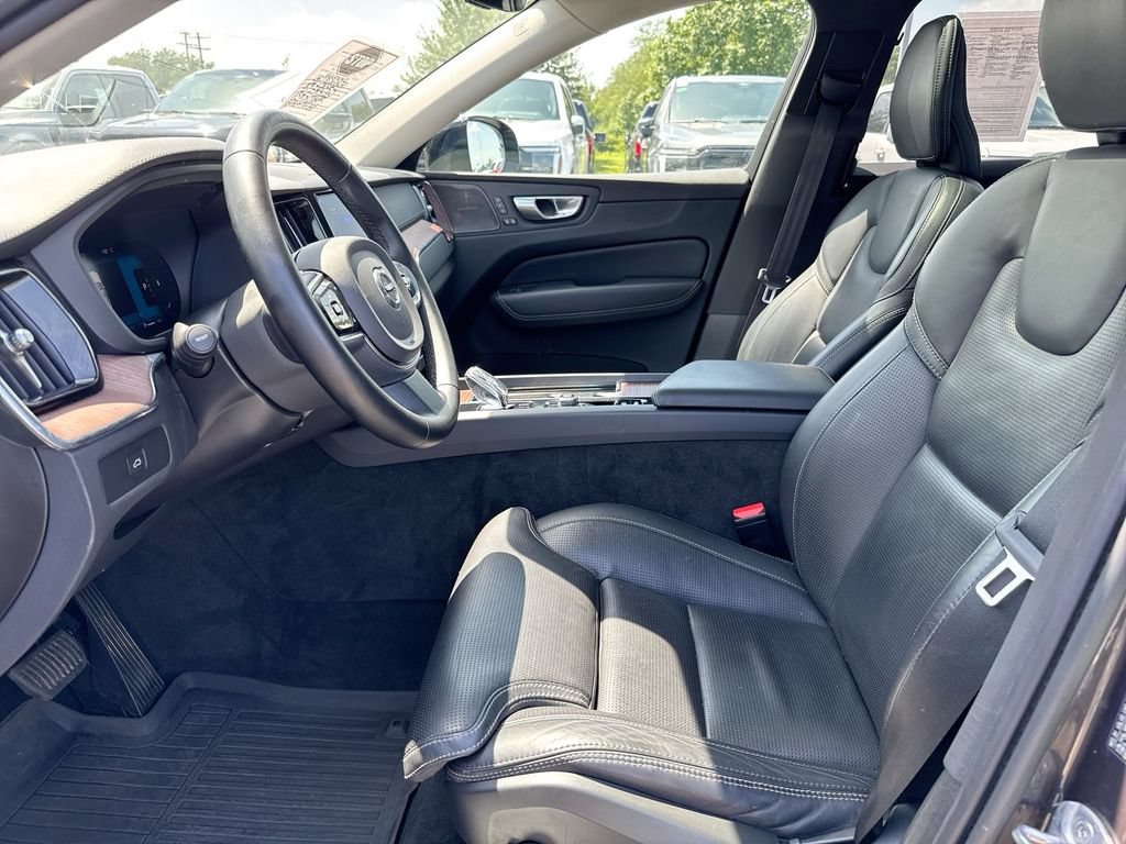Used 2023 Volvo XC60 B5 Ultimate w/ Climate Package AWD/4WD image 21