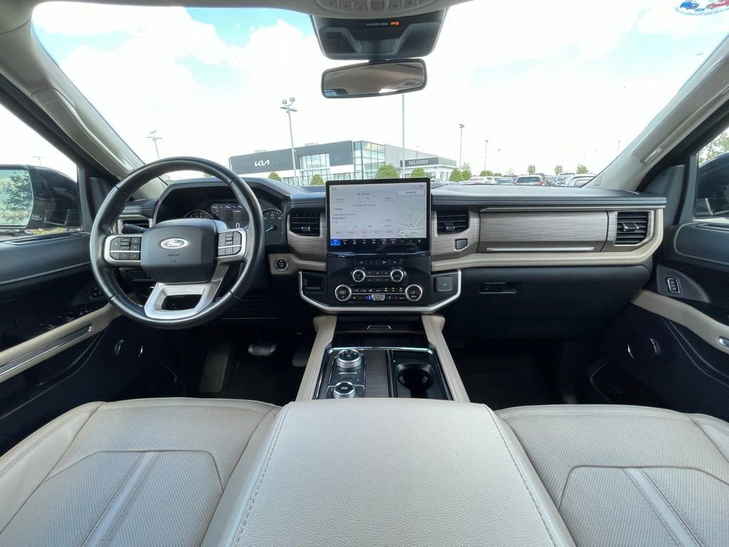 Used 2024 Ford Expedition Max Limited image 30