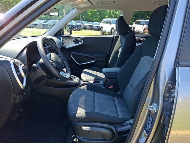 Certified 2025 Kia Soul LX w/ LX Technology Package FWD image 13