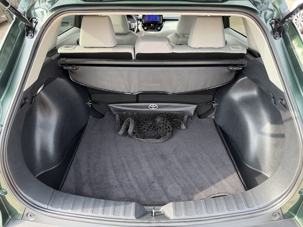Used 2025 Toyota Corolla Cross LE w/ Moonroof Package FWD image 29