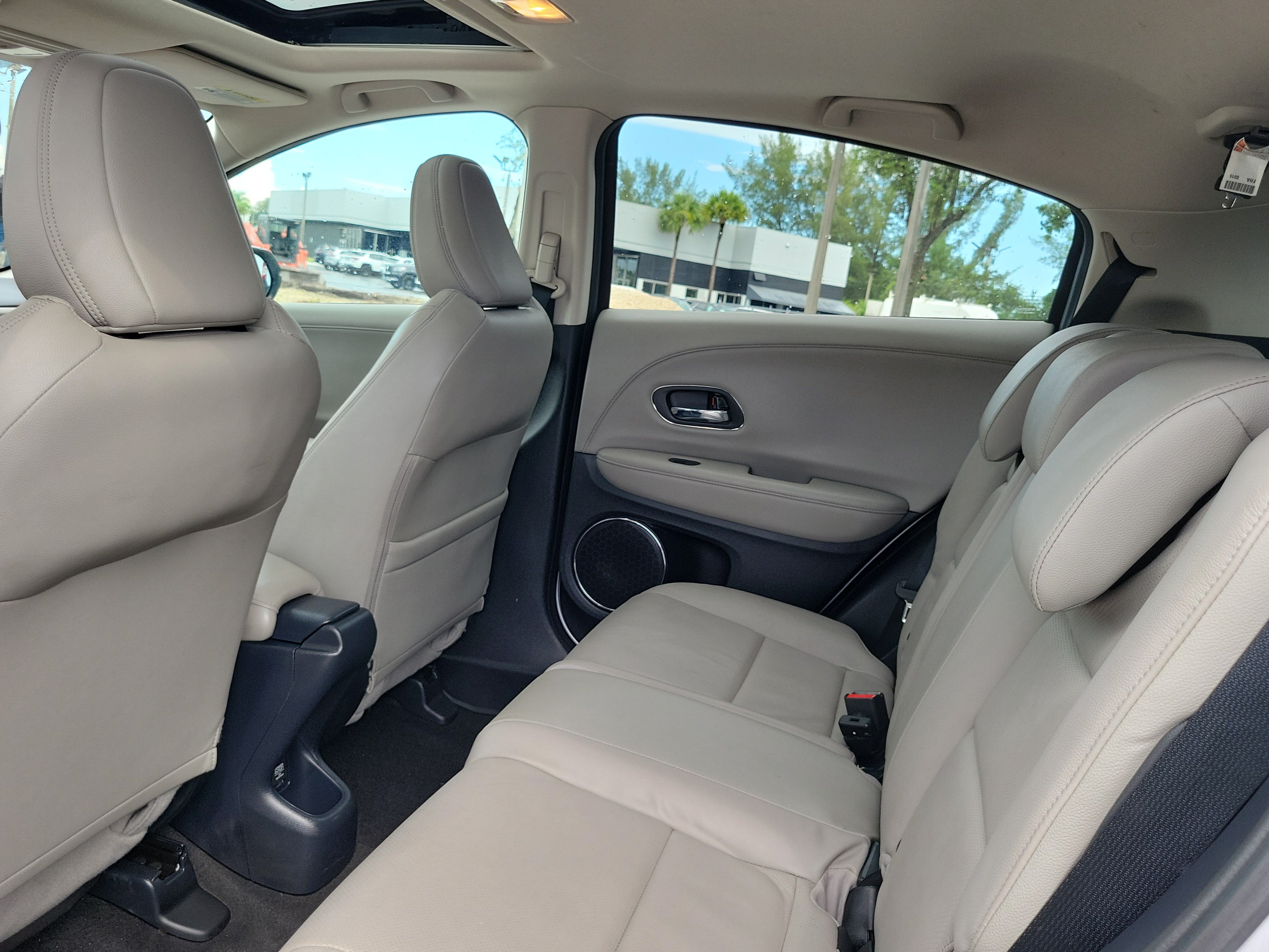 Used 2021 Honda HR-V EX-L image 13