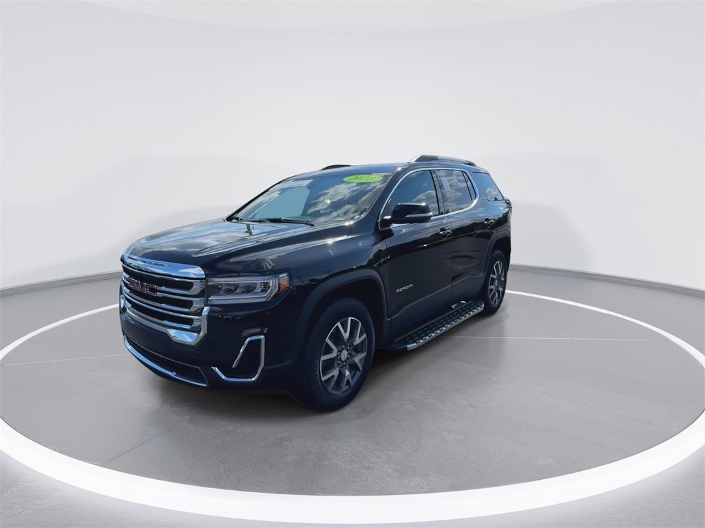 Used 2023 GMC Acadia SLE w/ Driver Convenience Package image 4