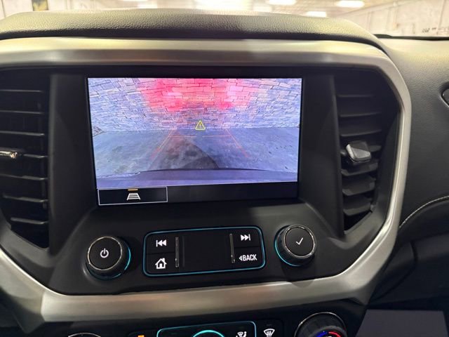 Used 2023 GMC Acadia SLT w/ Elevation Edition image 9