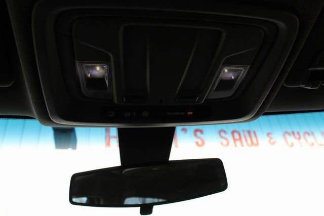 Used 2022 Chevrolet Silverado 2500 LT w/ Convenience Package image 17