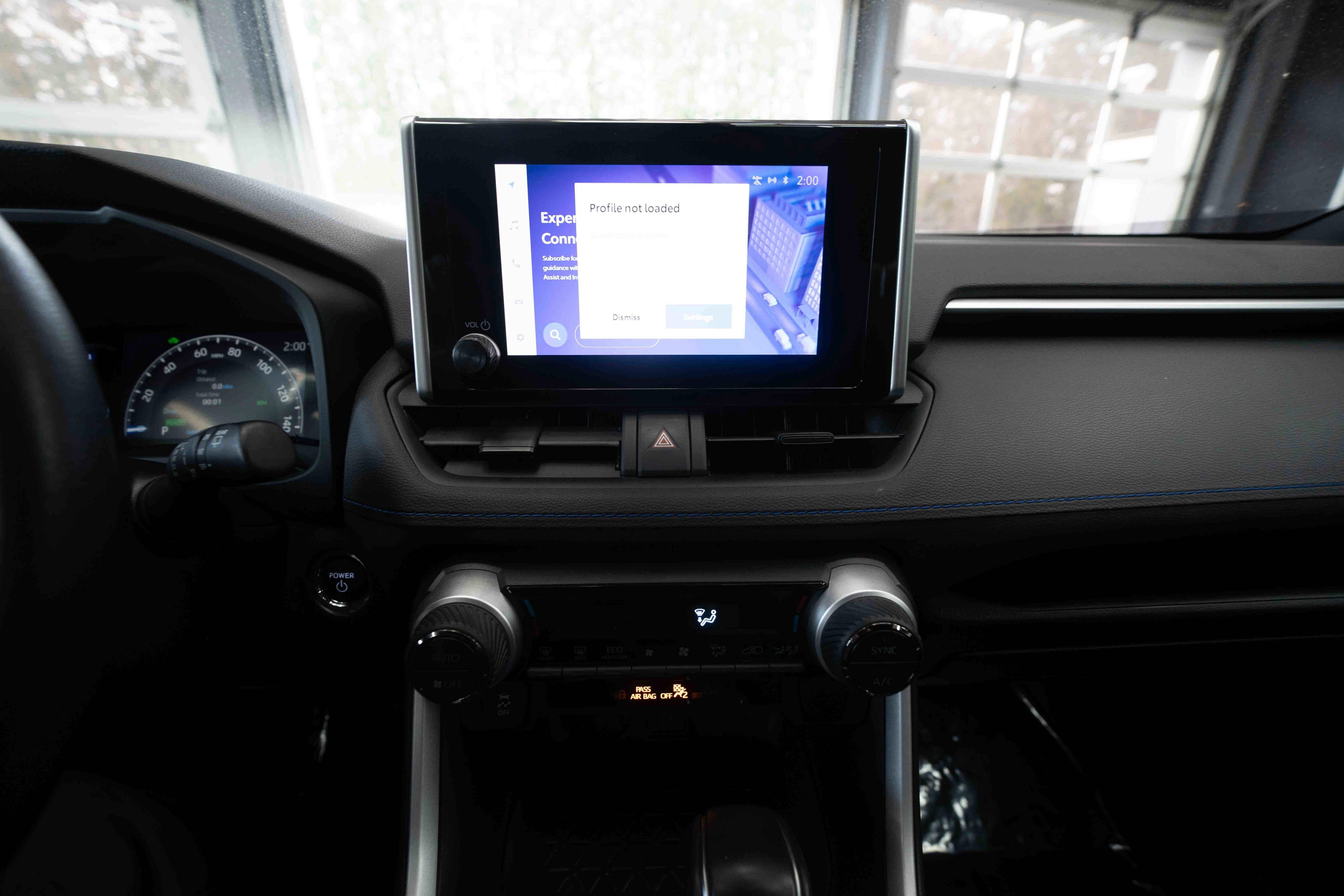 Used 2023 Toyota RAV4 SE image 18