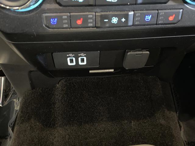 Used 2017 Ford F150 Lariat w/ Equipment Group 501A Mid image 21