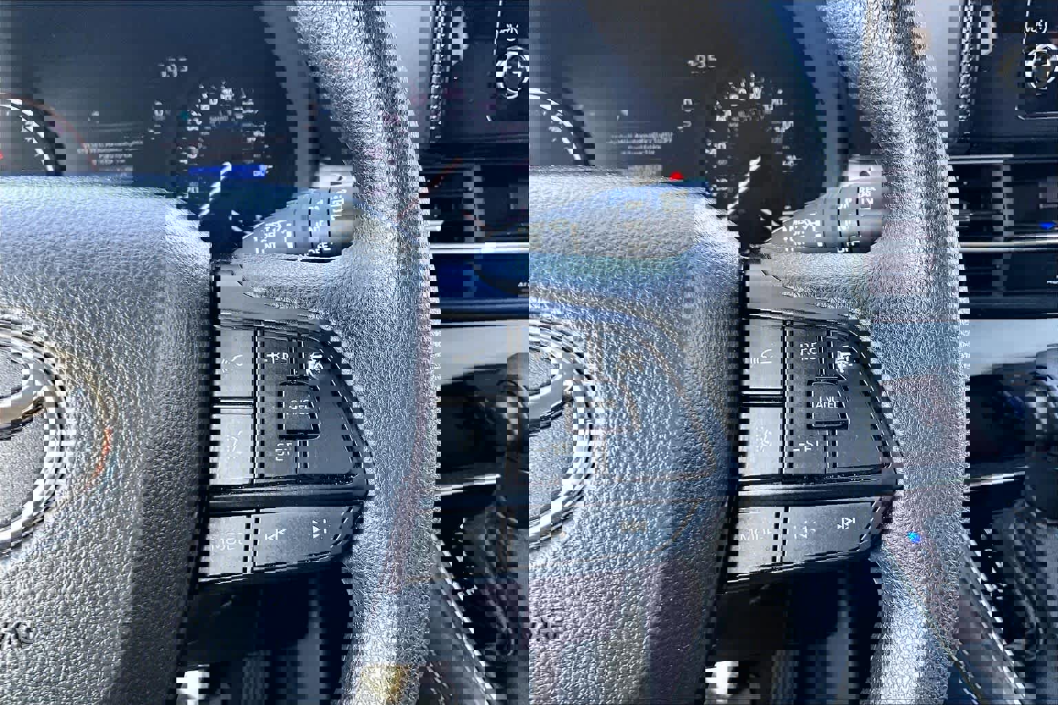 Used 2025 Toyota Sienna LE w/ LE Plus Package image 22