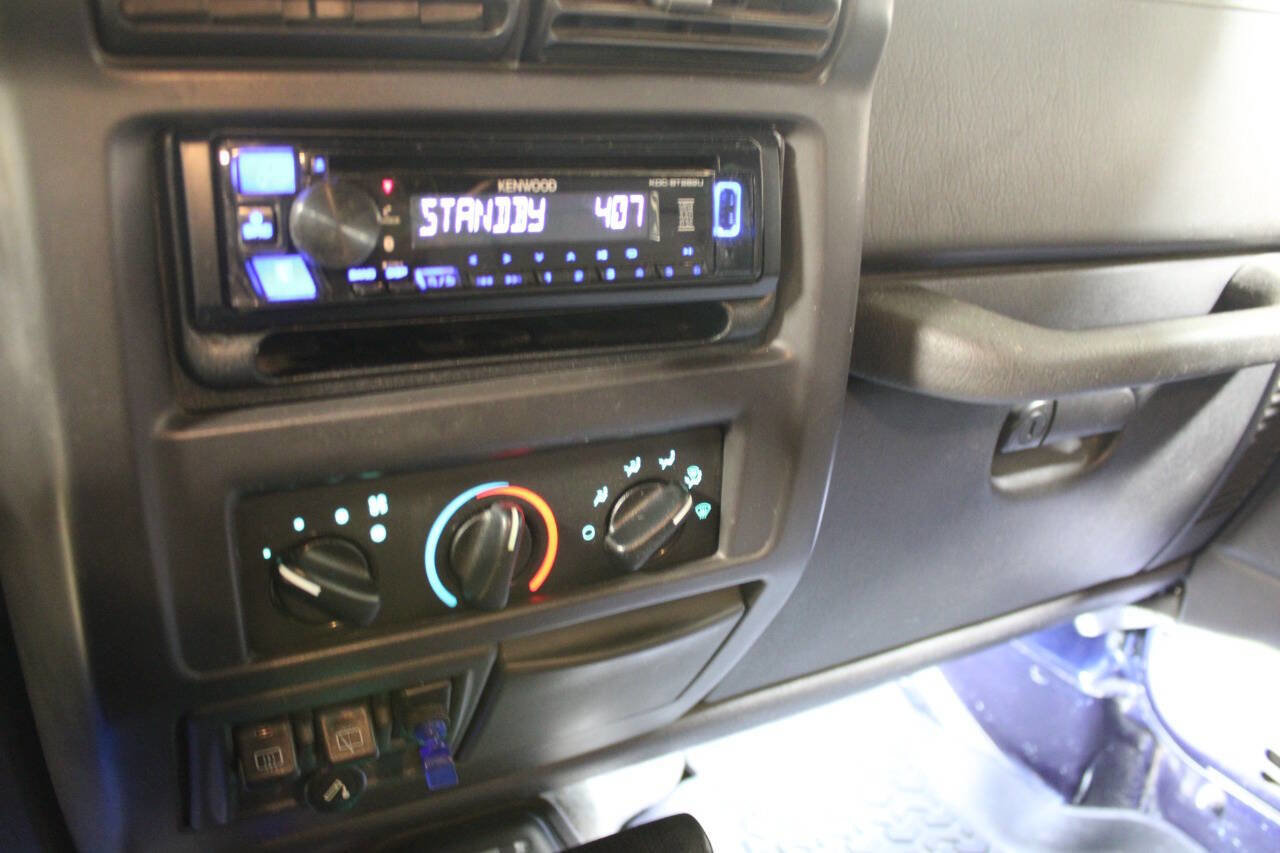 Used 2002 Jeep Wrangler Sport AWD/4WD image 35