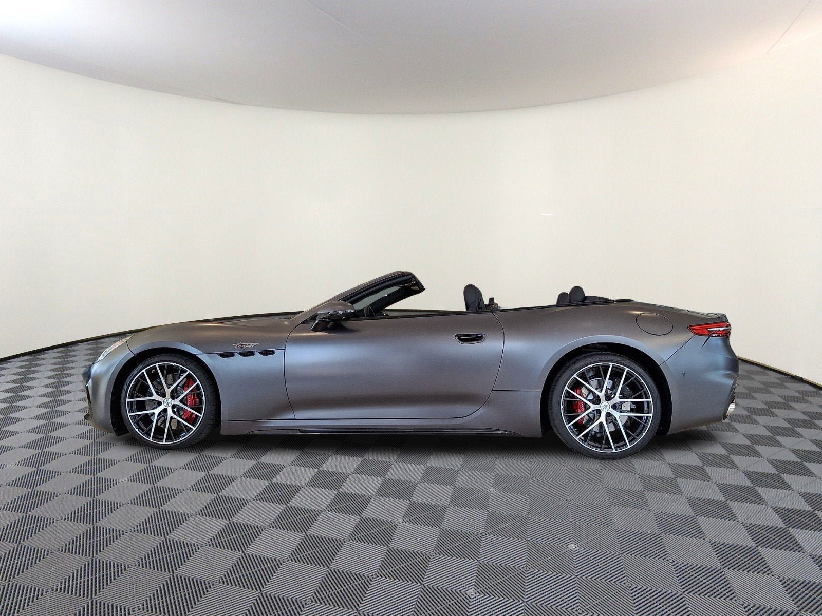 Certified 2024 Maserati GranCabrio Trofeo AWD/4WD image 7