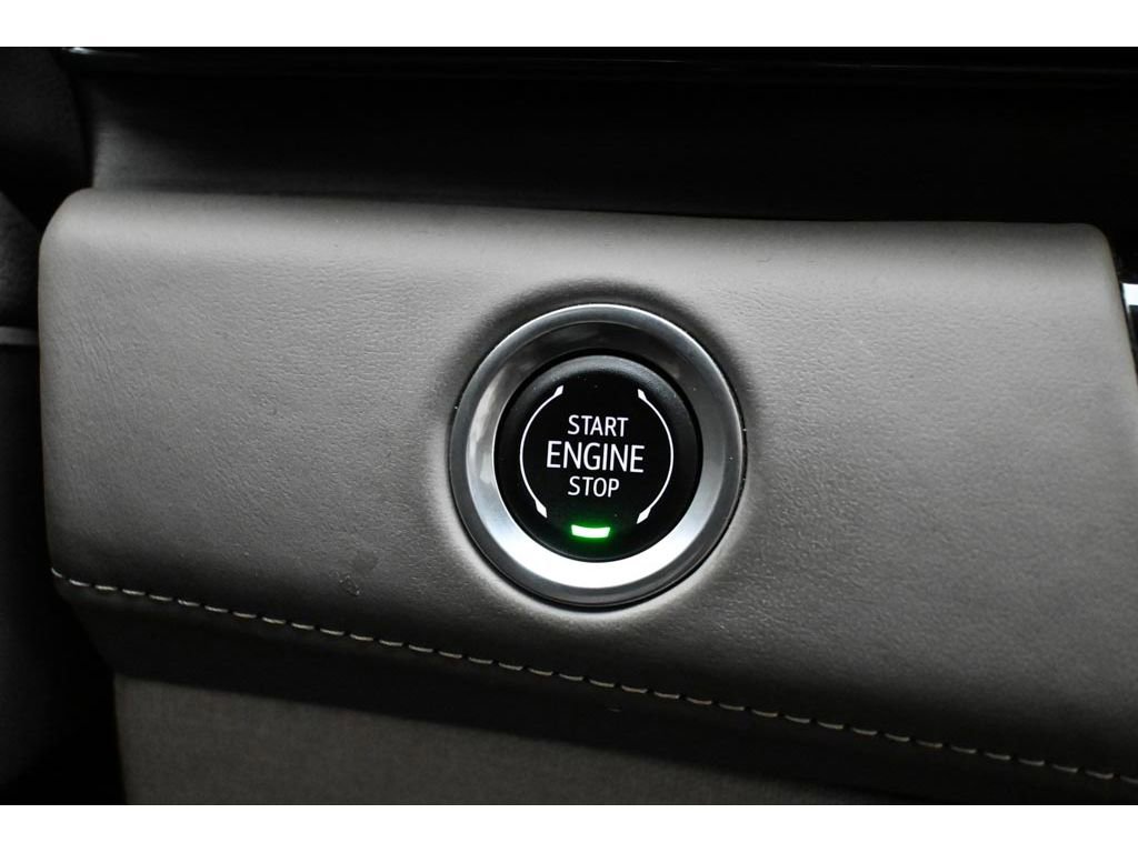 Used 2024 Cadillac Escalade Sport Platinum w/ LPO, ONYX Package AWD/4WD image 50