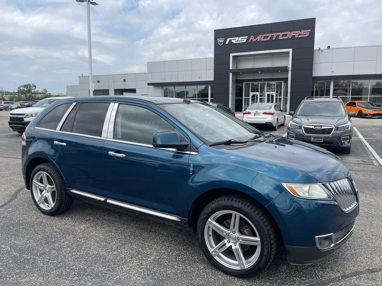 Used 2011 Lincoln MKX AWD w/ 102A Rapid Spec Order Code