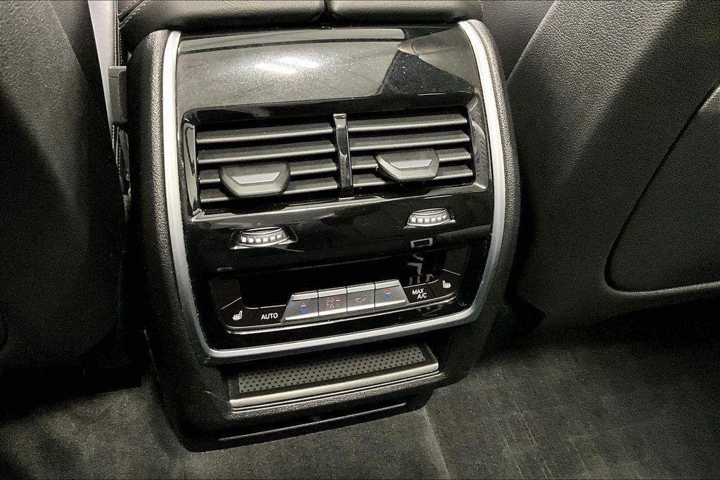 Used 2020 BMW X5 xDrive40i w/ Convenience Package image 32