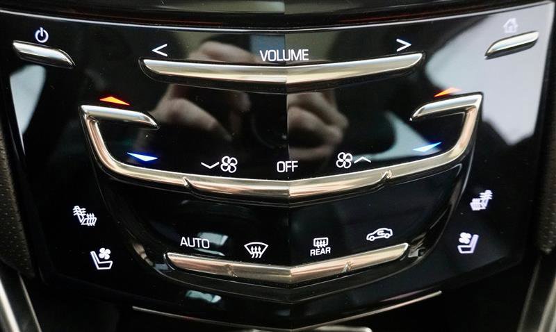 Used 2013 Cadillac XTS Premium image 15