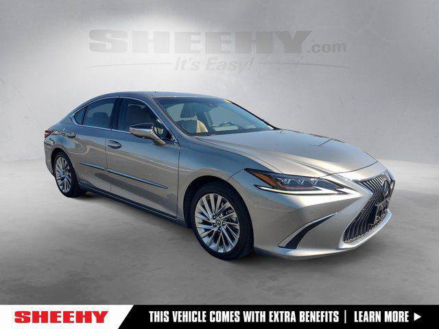 Certified 2020 Lexus ES 300h Ultra Luxury w/ Accessory Package 2